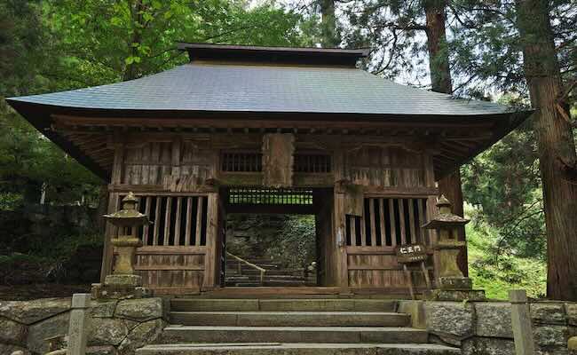 札幌市の多様な宗派と歴史を持つ寺院群